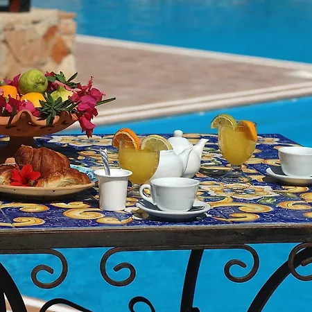 Villalba 公寓式酒店 兰佩杜萨